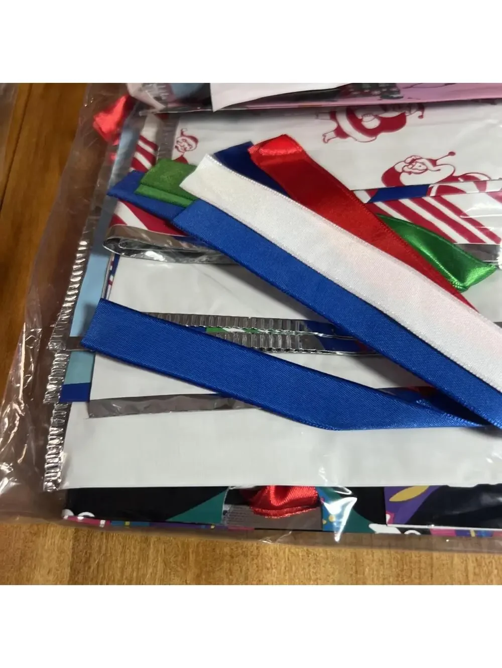 Kringle Express 50 Piece Drawstring Gift Bag and Tag Set, New